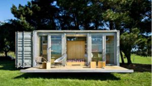 Lire la suite à propos de l’article Reconversion de containers maritimes en logement : une piste pour le plan HP ?