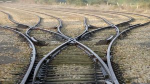 Lire la suite à propos de l’article Le modèle des nœuds de correspondance : un mythe suisse, un concept théorique ou un avenir prometteur pour le rail belge ?